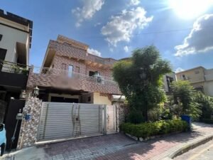 13 Marla House For Rent In Bani Gala